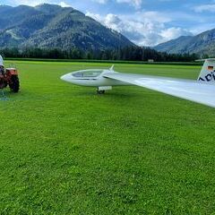 Flugwegposition um 15:37:19: Aufgenommen in der Nähe von Gemeinde Turnau, Österreich in 691 Meter
